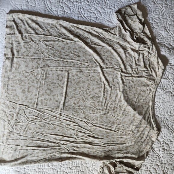 Kyte Baby Ladies Top - Picture 2 of 3